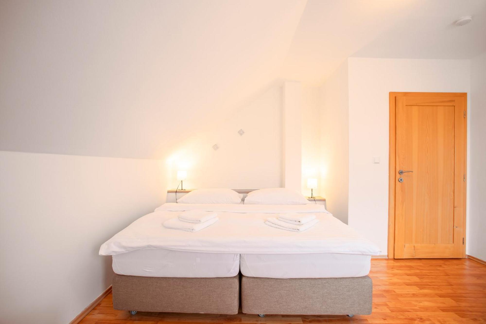 Amenity Apartmany Perna Exterior photo