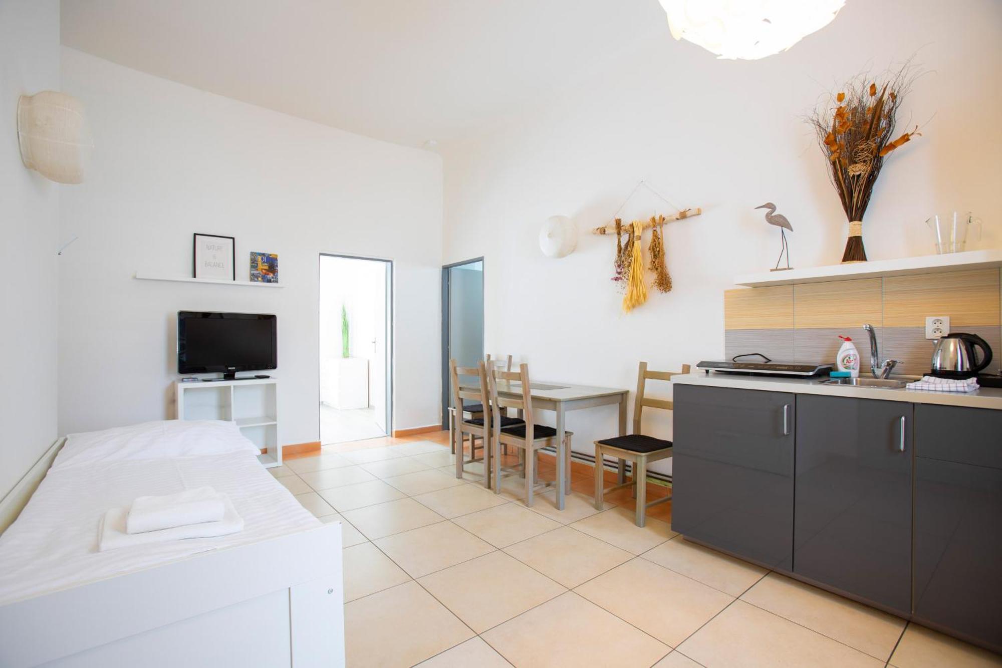 Amenity Apartmany Perna Exterior photo